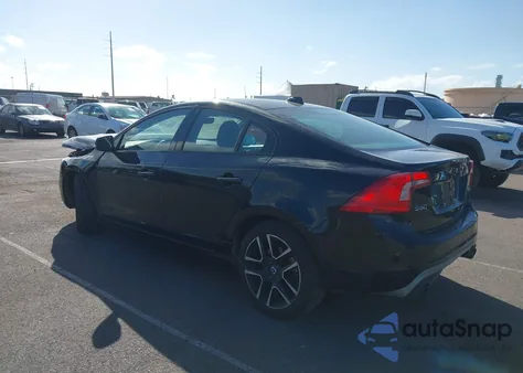 2017 Volvo S60 T5 Dynamic из США, поврежденный, VIN YV126MFL7H2421871